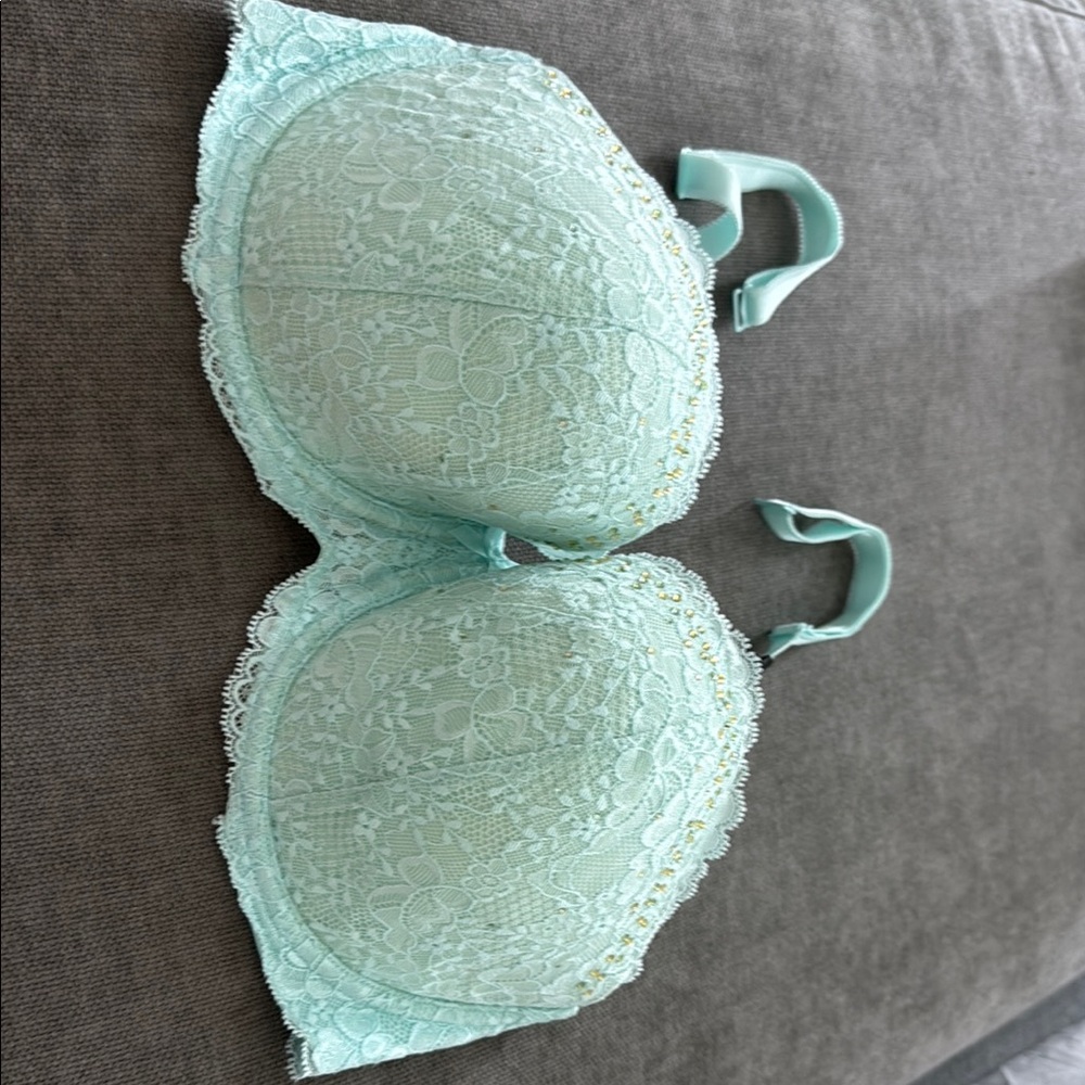 Victoria's Secret Green Lace Bra Intimates